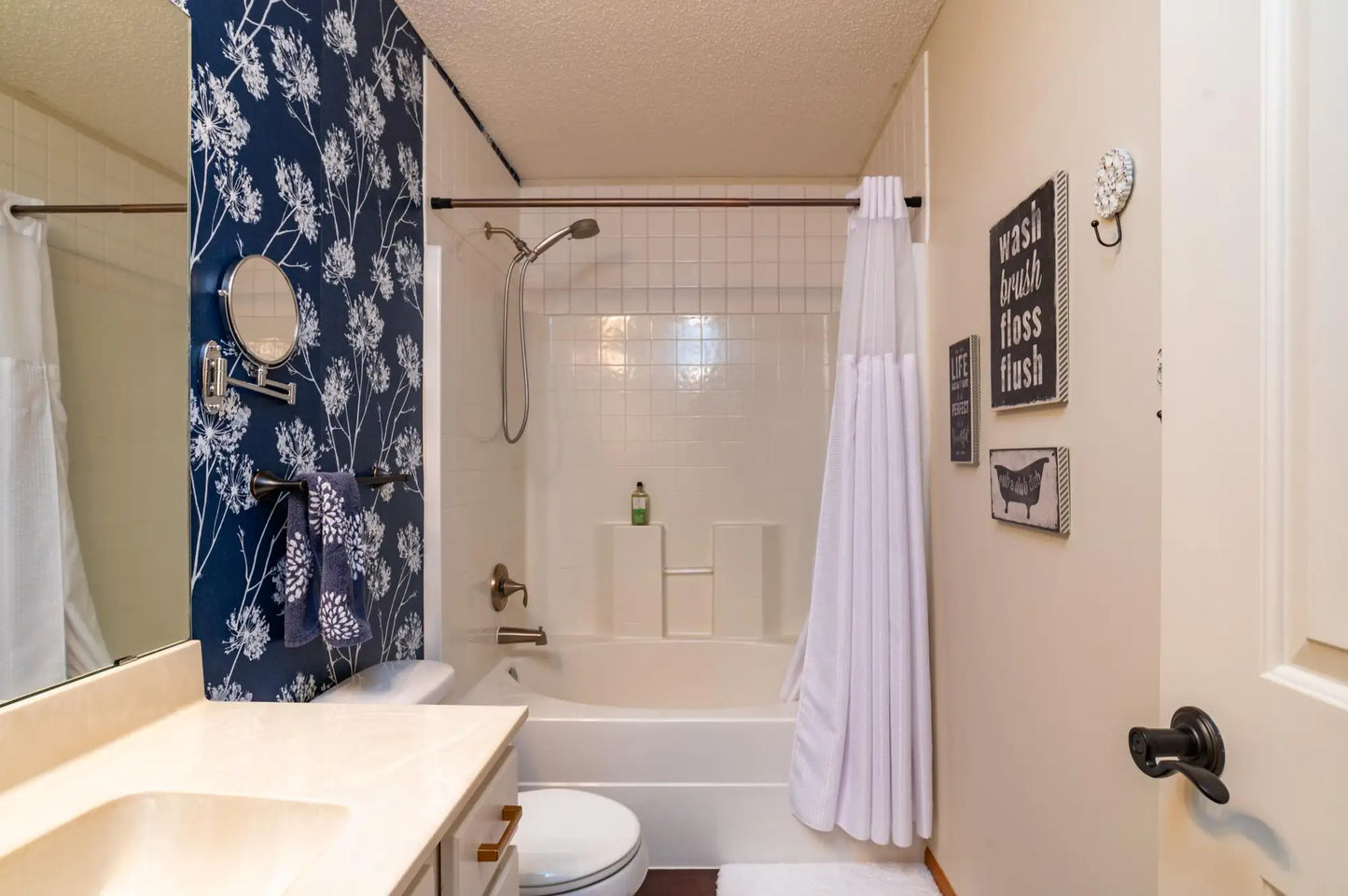 1715 Lusitano Street, Shakopee, MN 55379