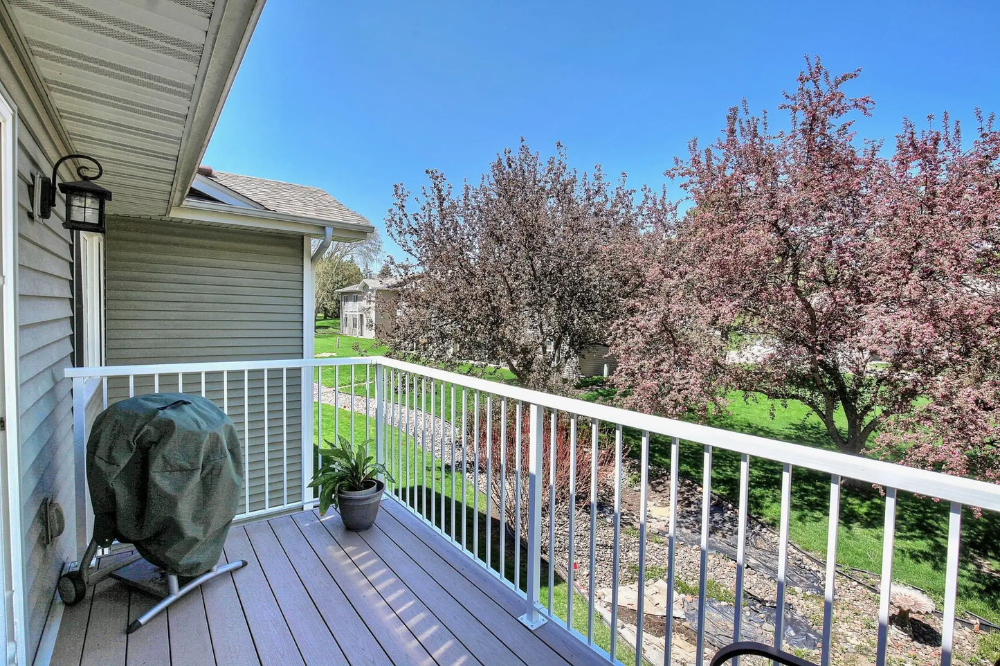 1815 County Road E , White Bear Lake, MN 55110