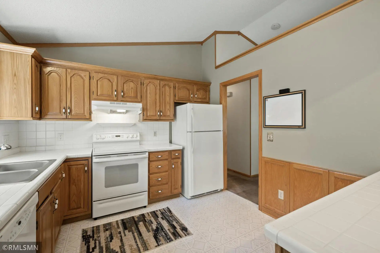 6744 13th Street Court, Oakdale, MN 55128