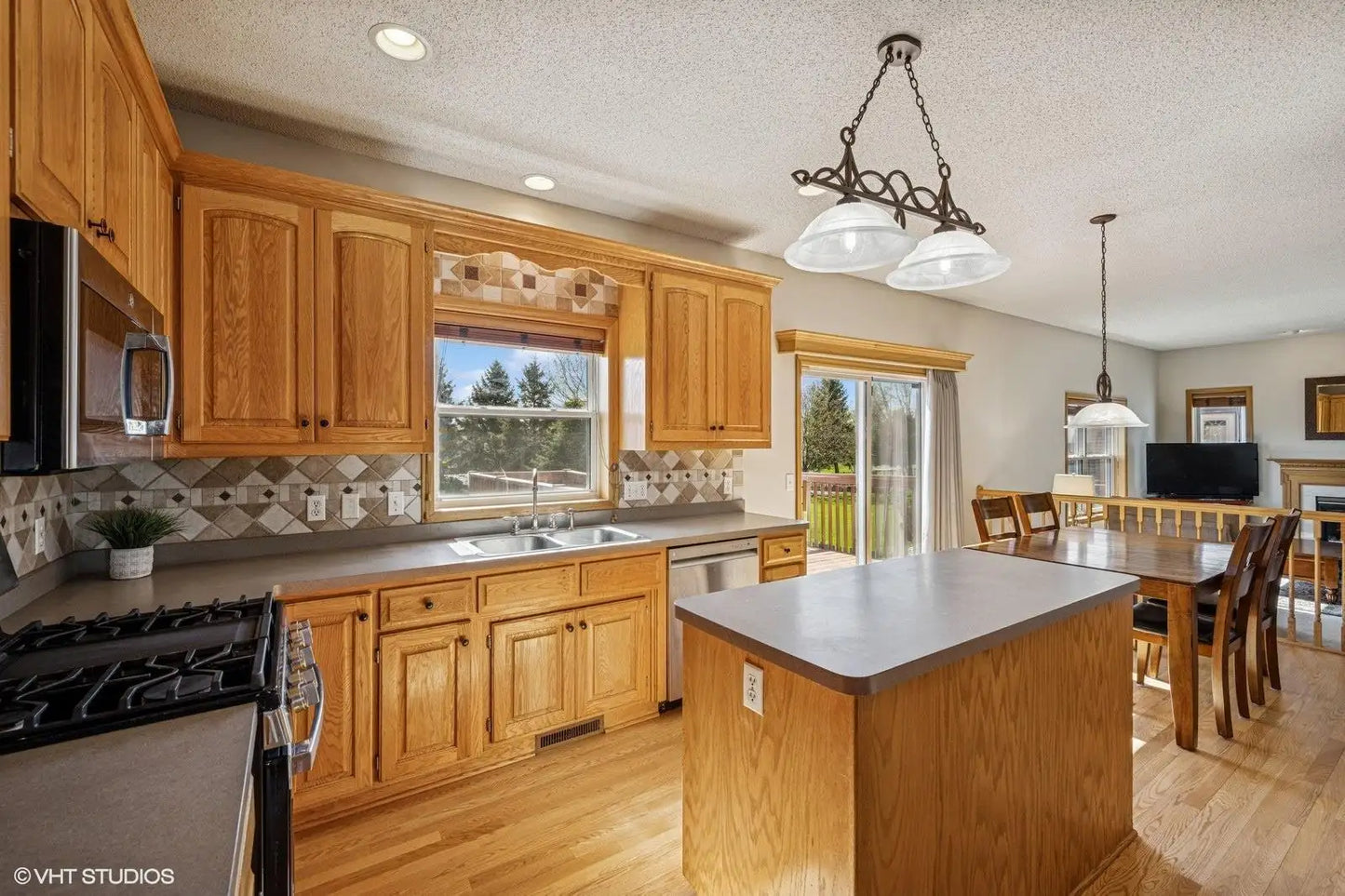 13984 Starlite Drive, Rogers, MN 55374