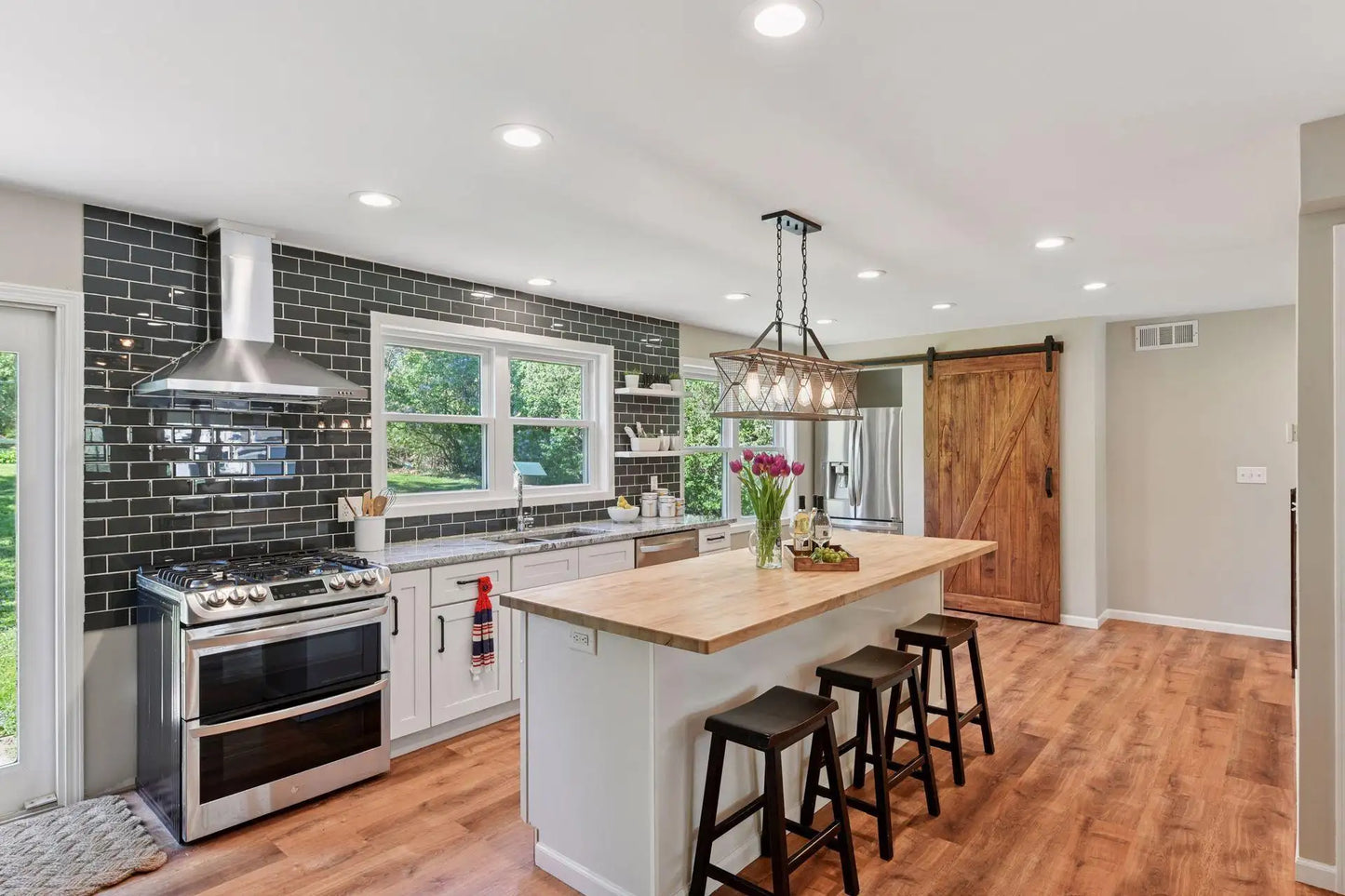 550 Wheeler Drive, Excelsior, MN 55331