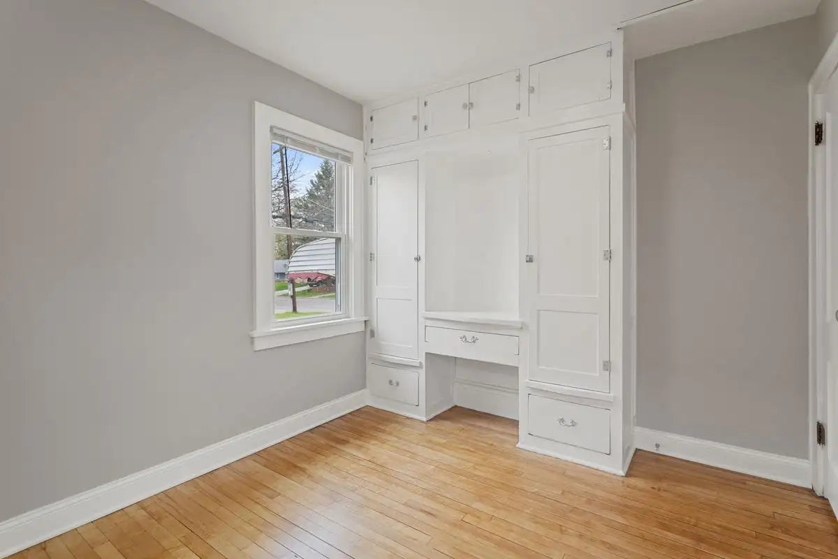 297 Clarence Street, Saint Paul, MN 55106