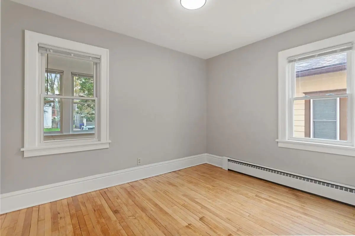 297 Clarence Street, Saint Paul, MN 55106