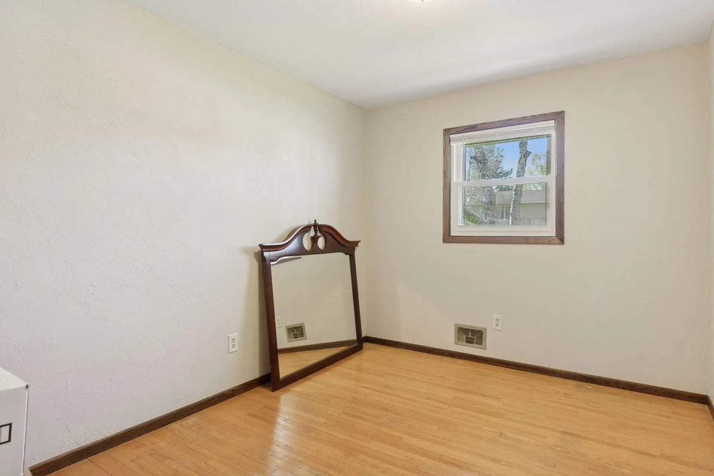 1334 22nd Street, Hastings, MN 55033