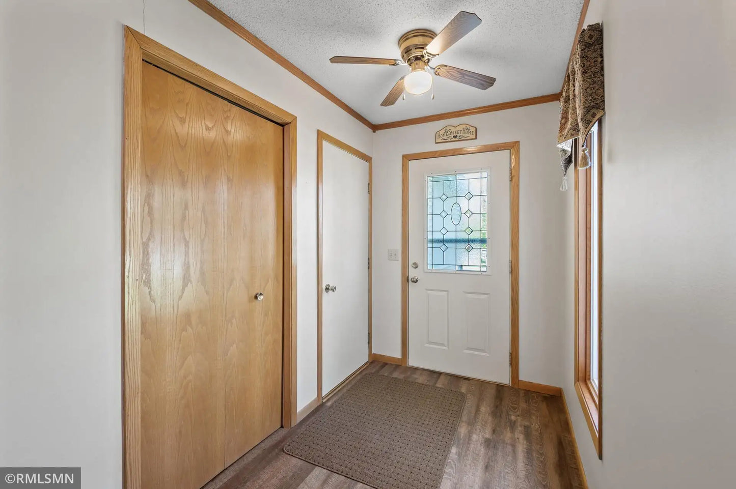 6744 13th Street Court, Oakdale, MN 55128
