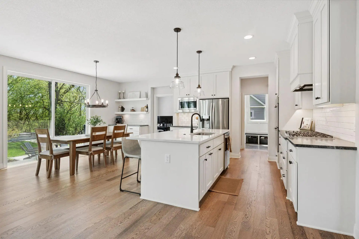 9255 Eagle Ridge Road, Chanhassen, MN 55317