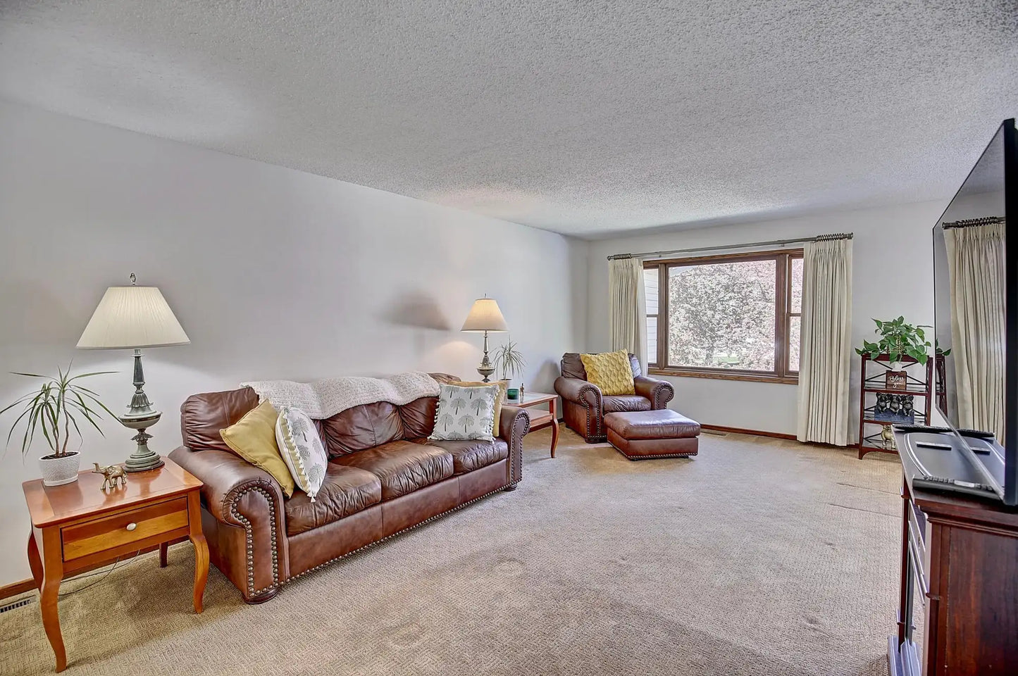 1815 County Road E , White Bear Lake, MN 55110