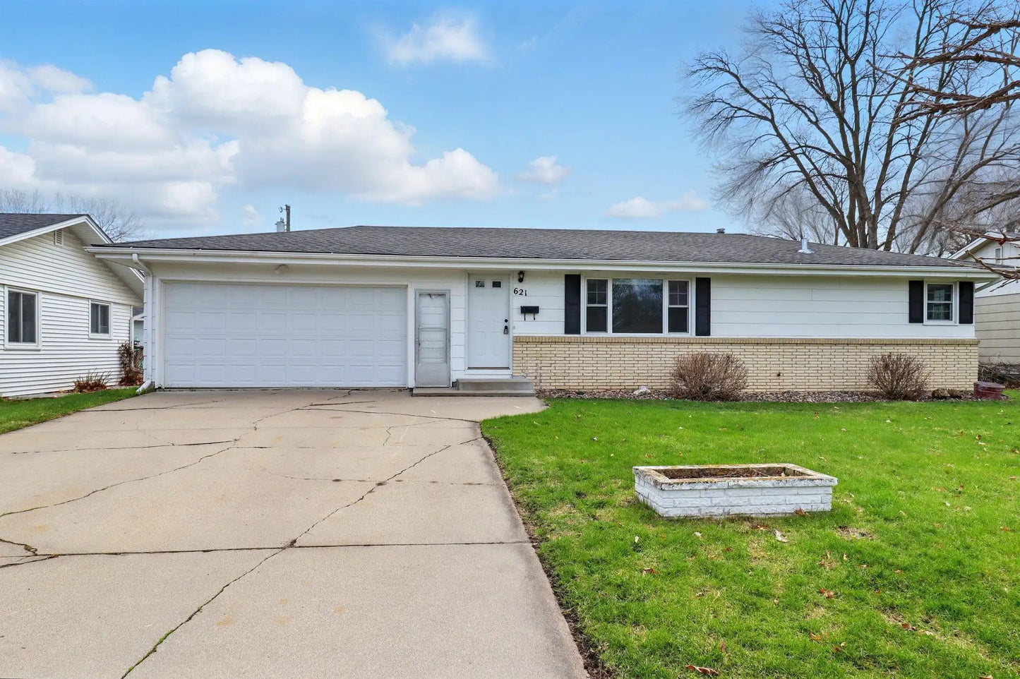621 Monroe Street, Shakopee, MN 55379