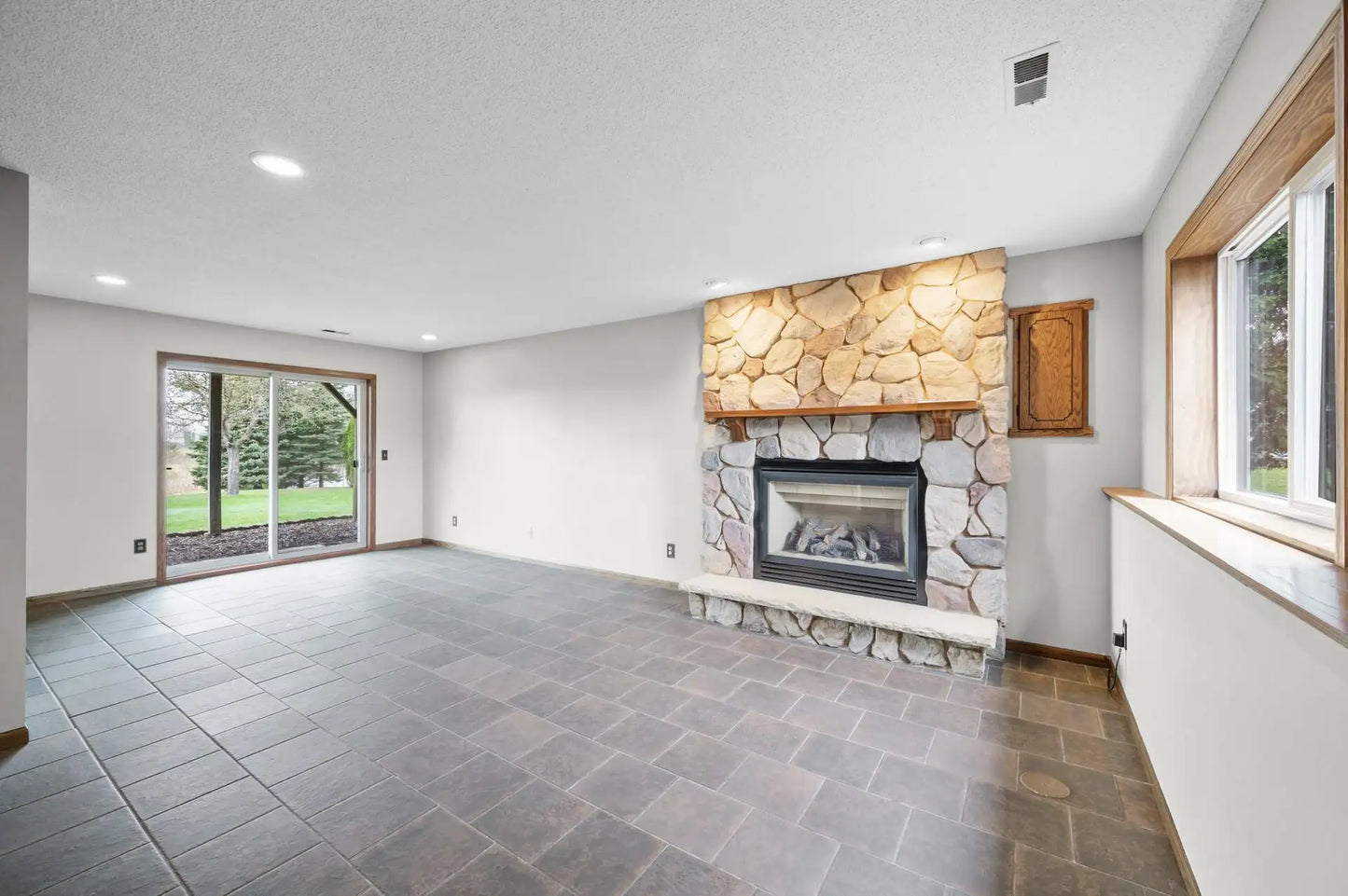 6252 147th Street, Hugo, MN 55038
