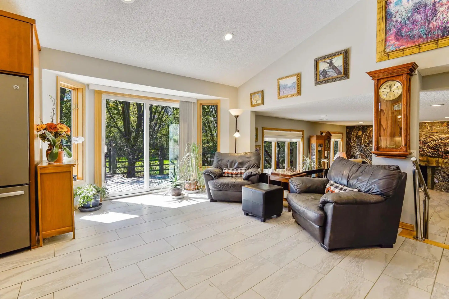 1950 Park Ridge Court, Chaska, MN 55318
