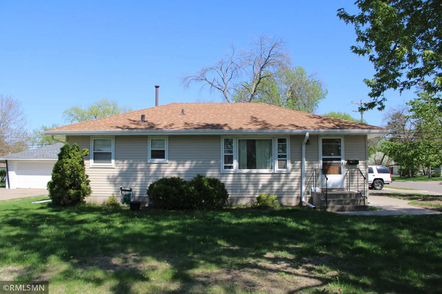 7100 Grimes Avenue, Brooklyn Center, MN 55429
