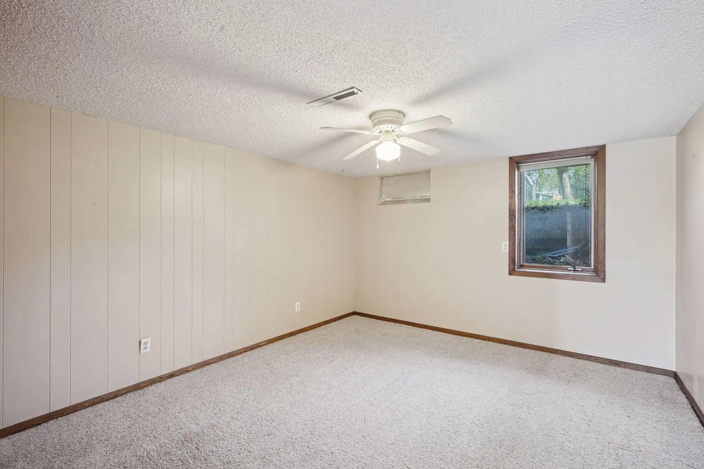 140 Bluff Street, Clearwater, MN 55320