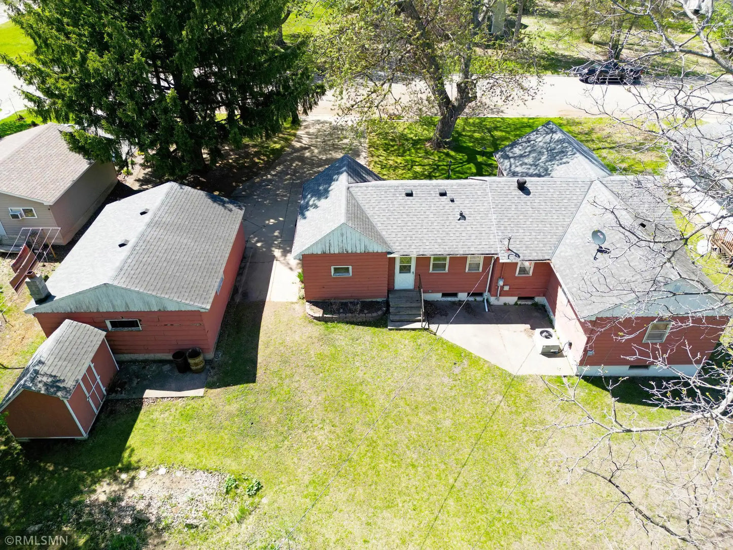 425 Cherry Avenue, Annandale, MN 55302