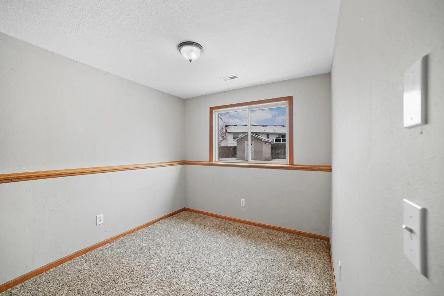 10028 Somerset Lane, Monticello, MN 55362