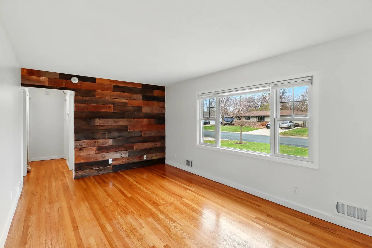 621 Monroe Street, Shakopee, MN 55379