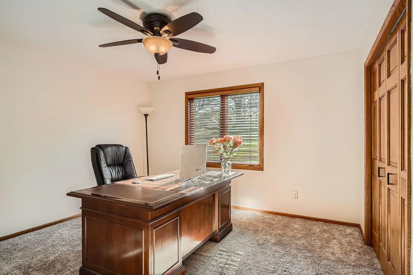 1825 Woodstone Drive, Victoria, MN 55386