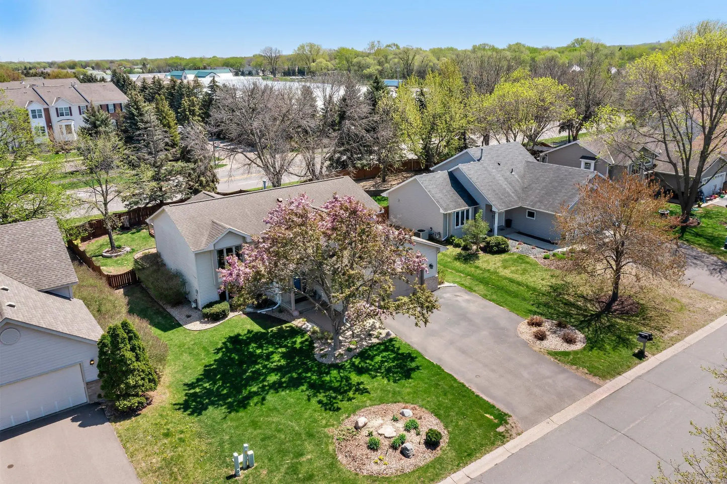 15926 Gallant Court, Apple Valley, MN 55124