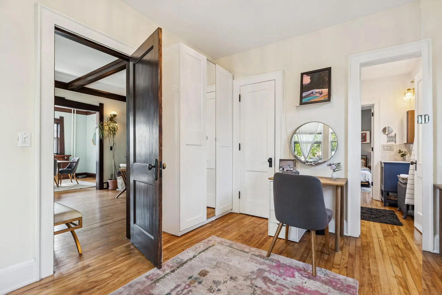 2323 Laurel Avenue, Minneapolis, MN 55405