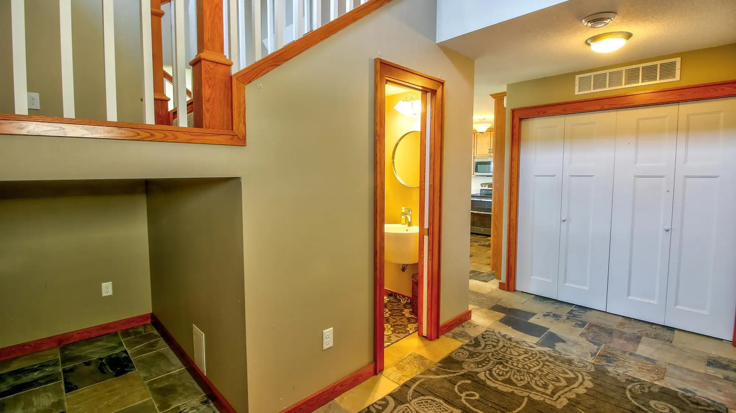 1431 Beech Street, Saint Paul, MN 55106