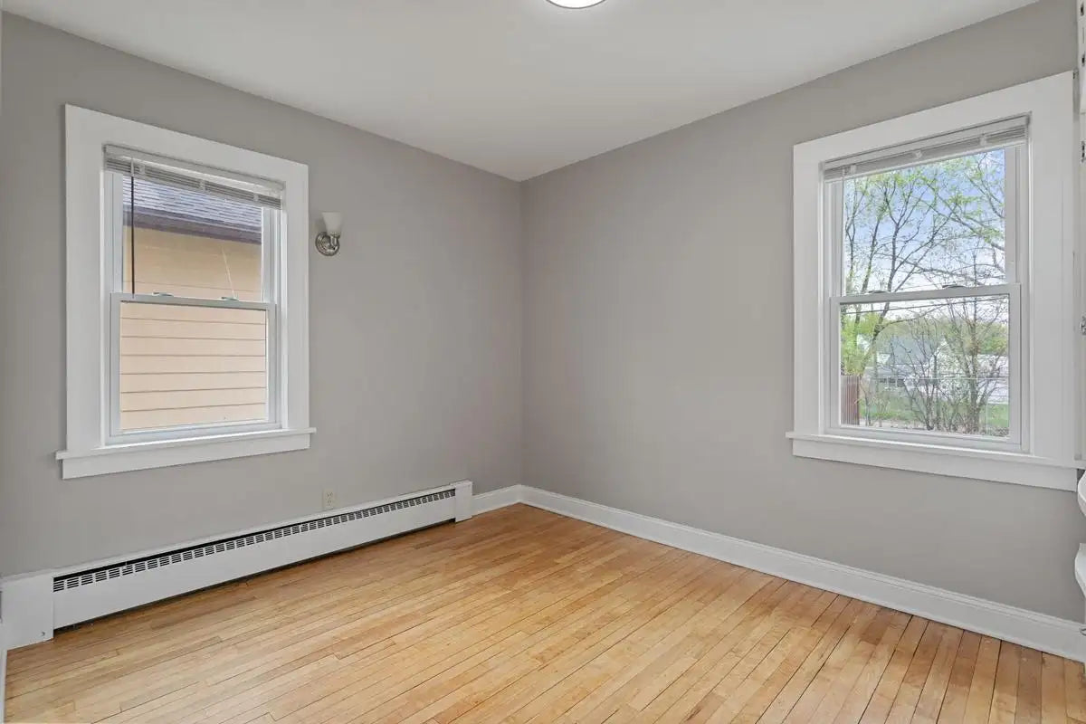297 Clarence Street, Saint Paul, MN 55106