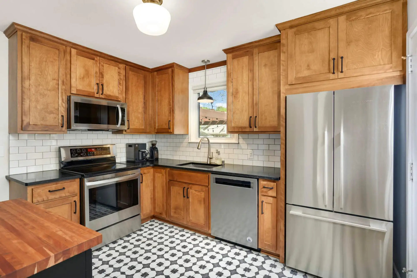 2185 Eleanor Avenue, Saint Paul, MN 55116