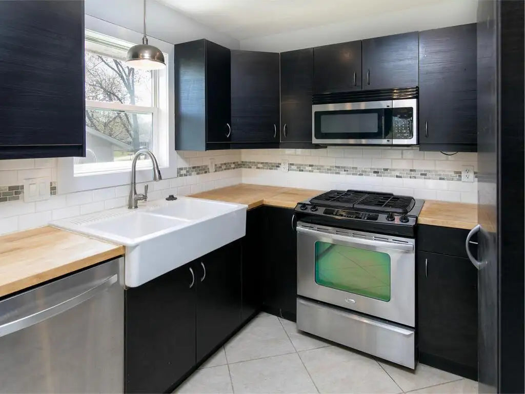 965 Whitney Drive, Apple Valley, MN 55124