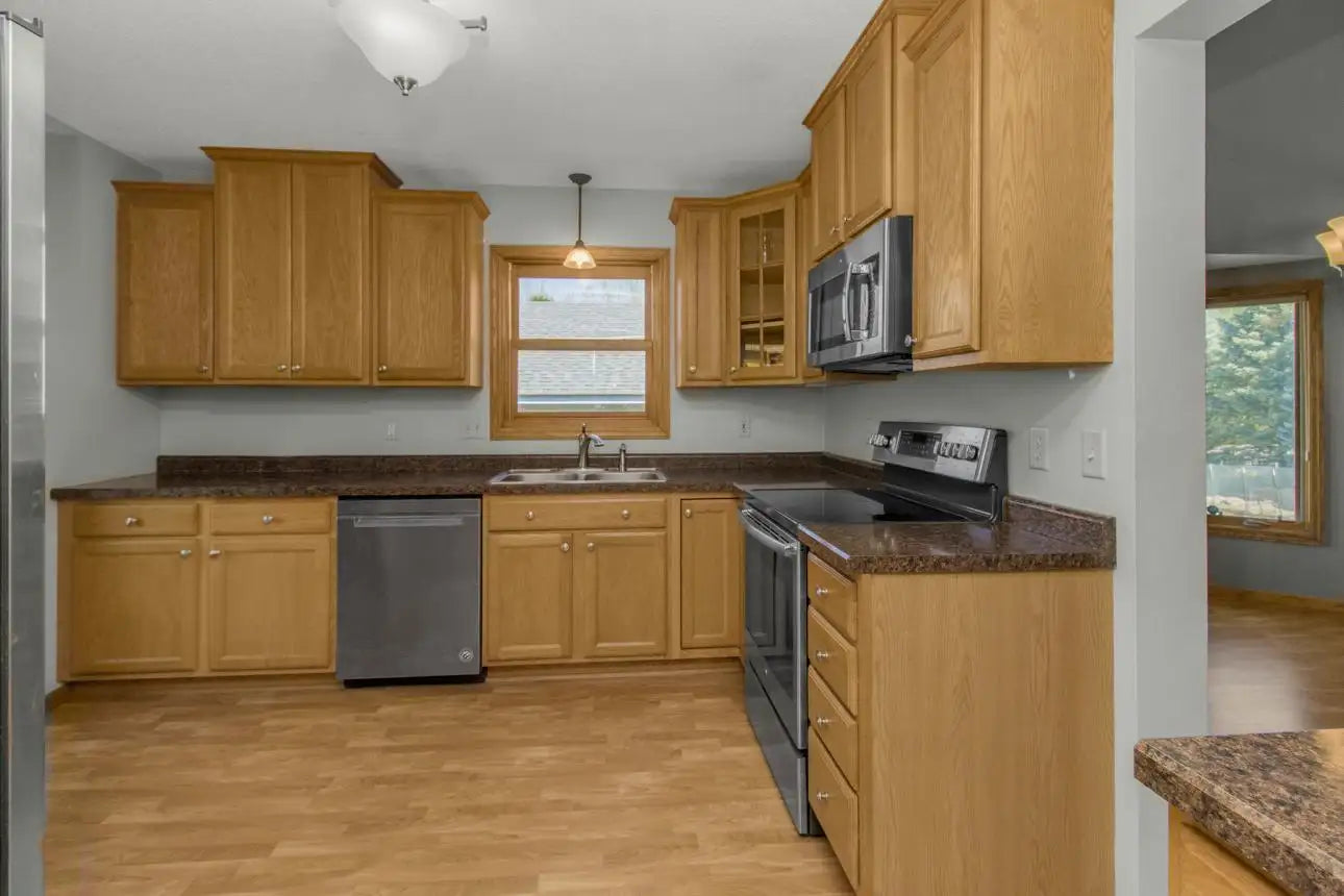 4975 Heather Ridge Road, Oakdale, MN 55128