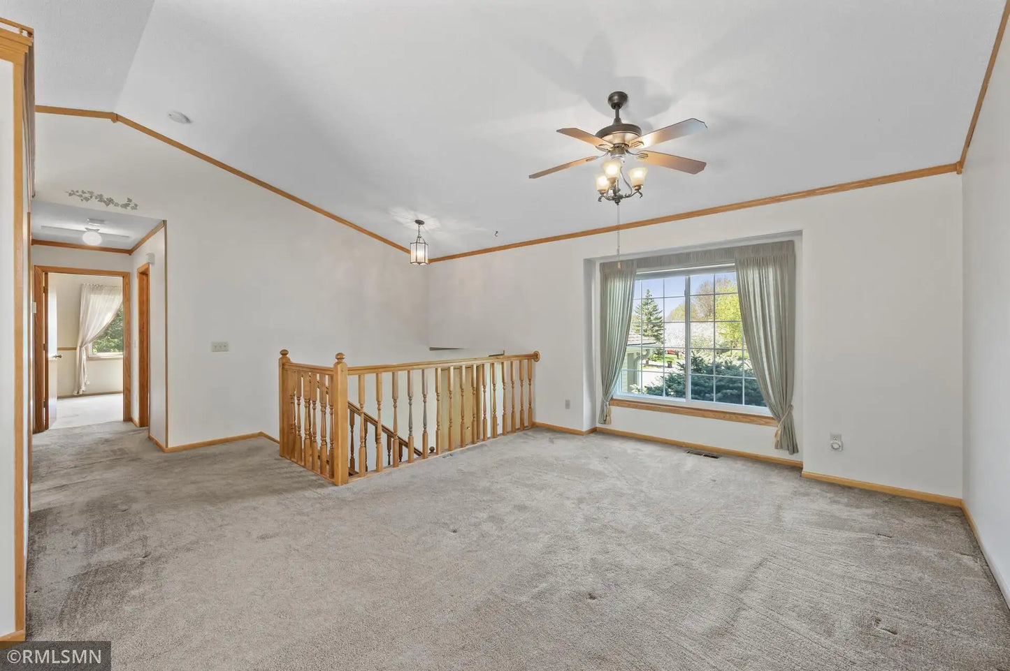 6744 13th Street Court, Oakdale, MN 55128