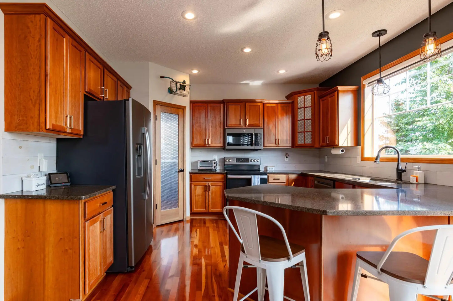 1715 Lusitano Street, Shakopee, MN 55379