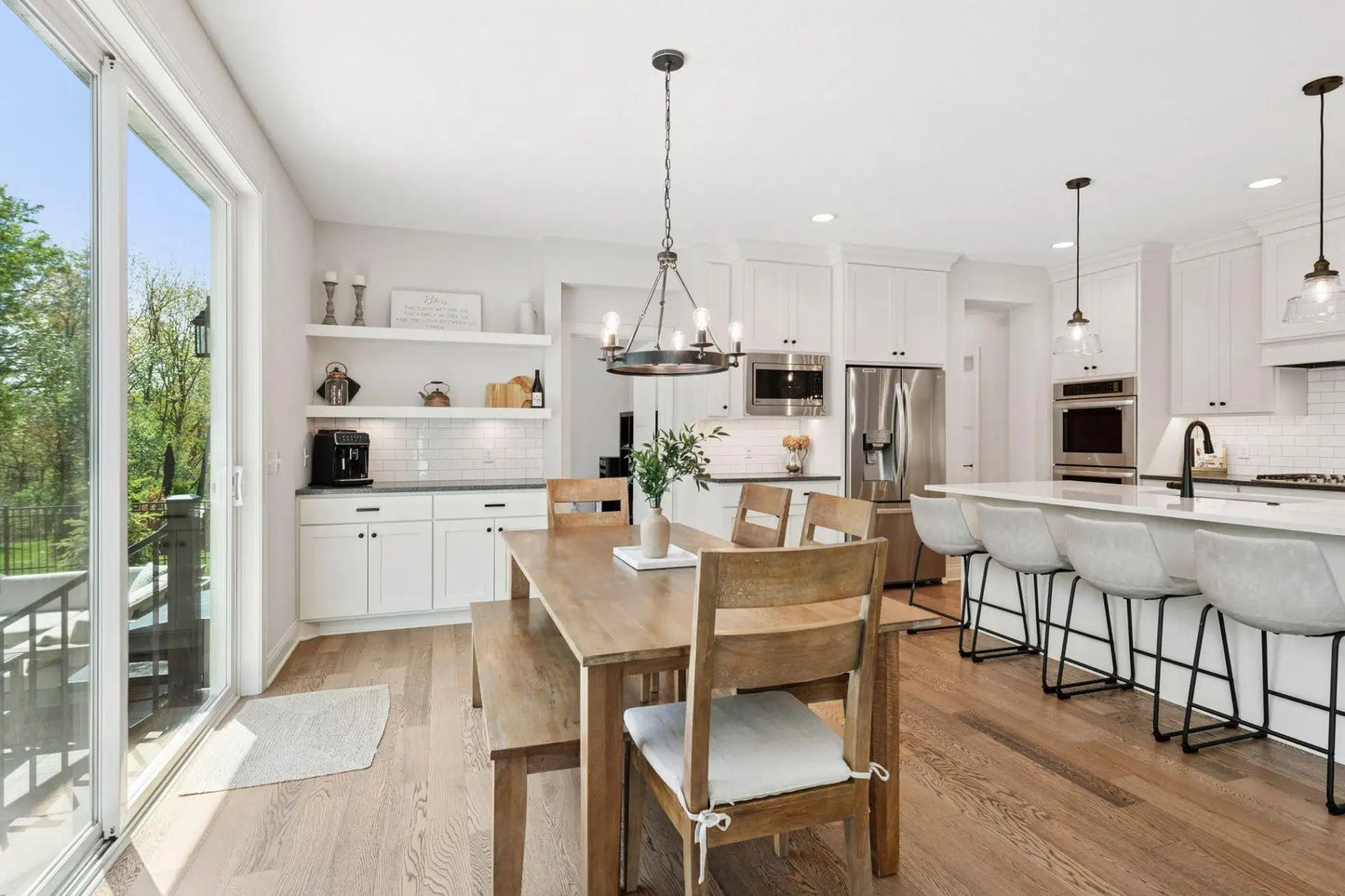 9255 Eagle Ridge Road, Chanhassen, MN 55317