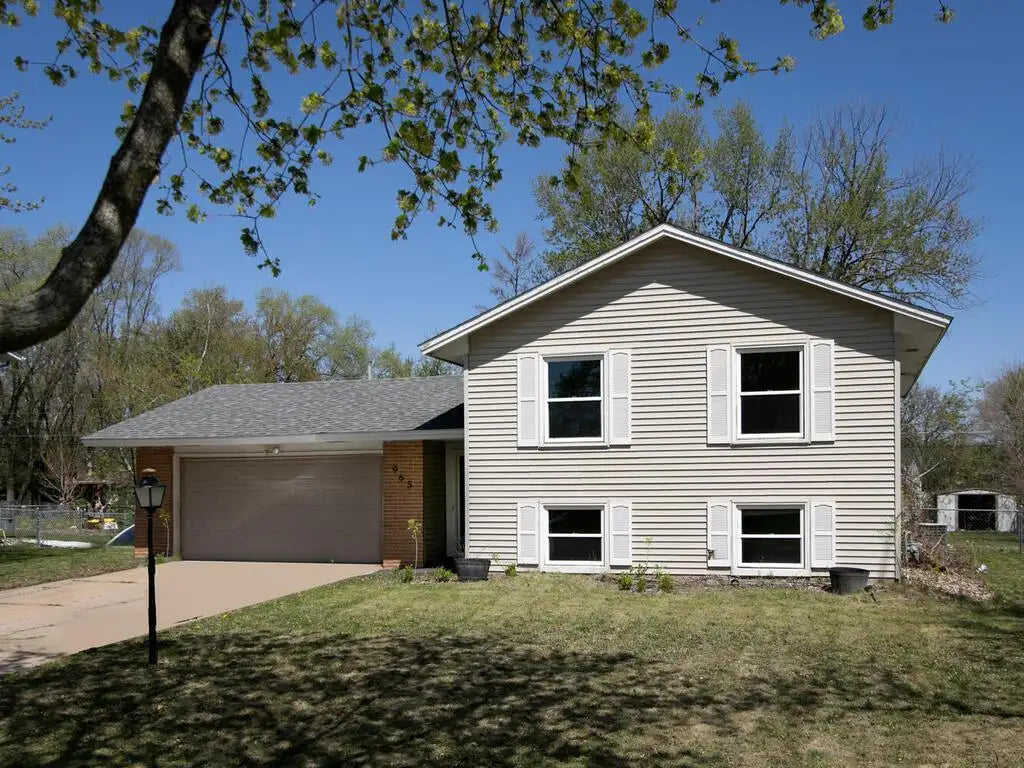 965 Whitney Drive, Apple Valley, MN 55124