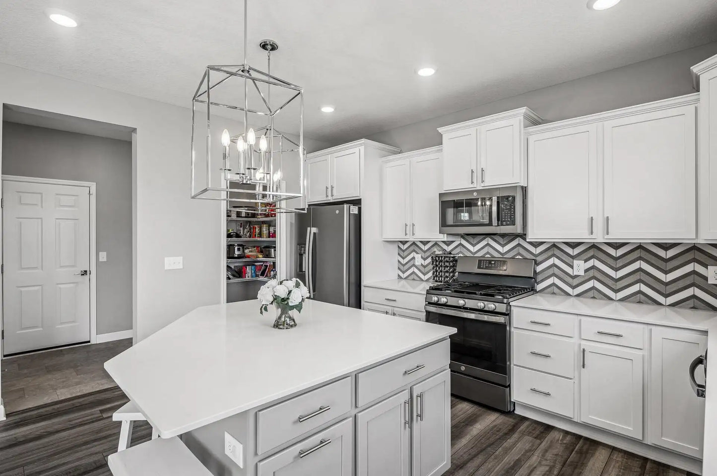 104 Hummingbird Way, Delano, MN 55328
