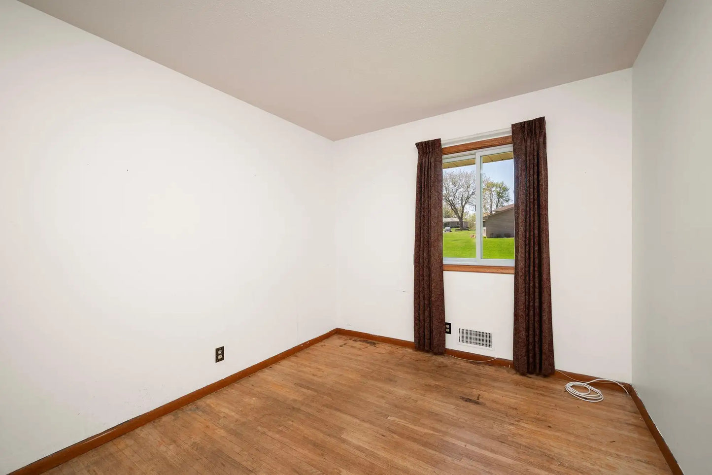8435 Morris Circle, Bloomington, MN 55437