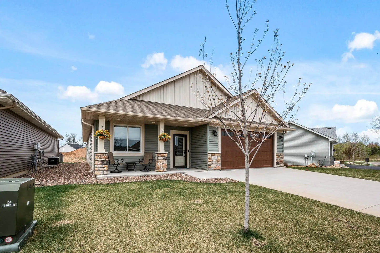 31686 Newport Curve, Lindstrom, MN 55045