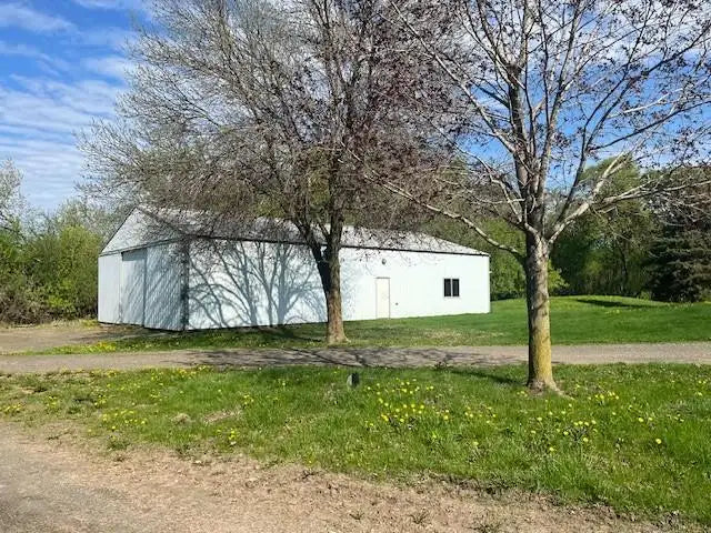 13774 Furuby Road, Center City, MN 55012