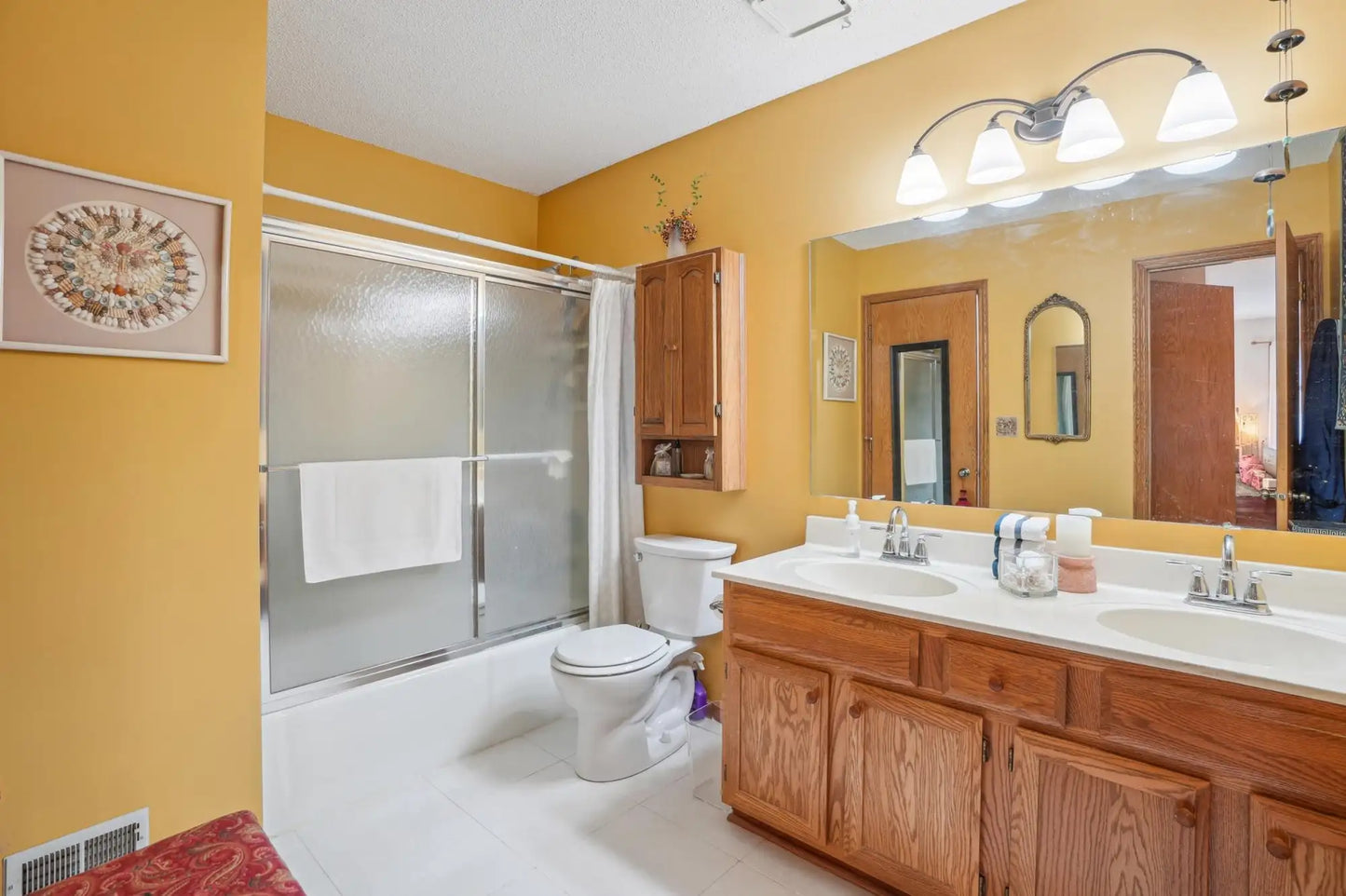 6637 Falstaff Road, Woodbury, MN 55125