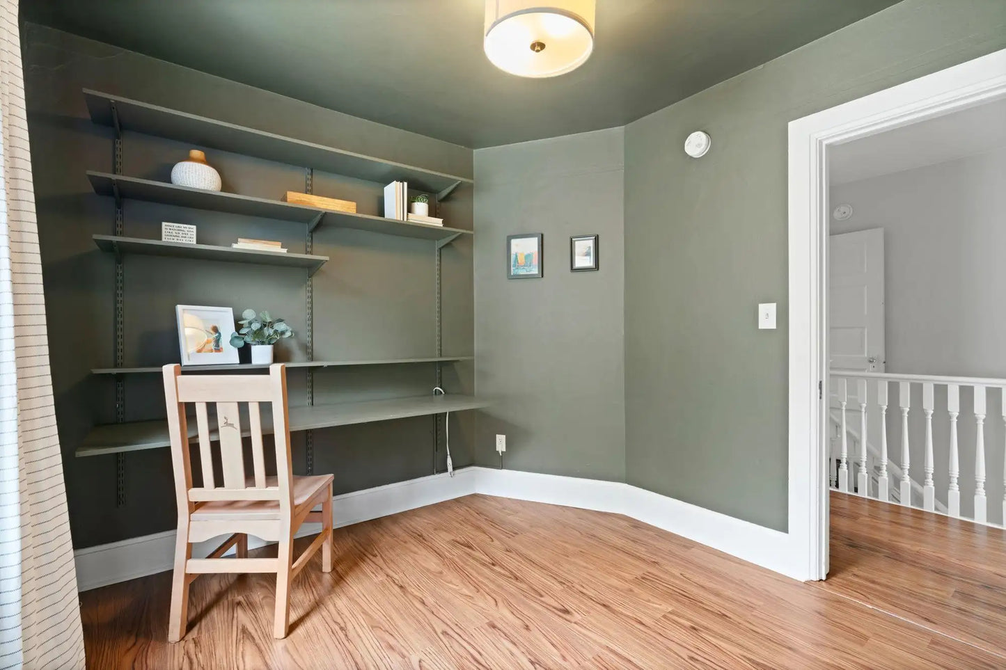 1033 Churchill Street, Saint Paul, MN 55103