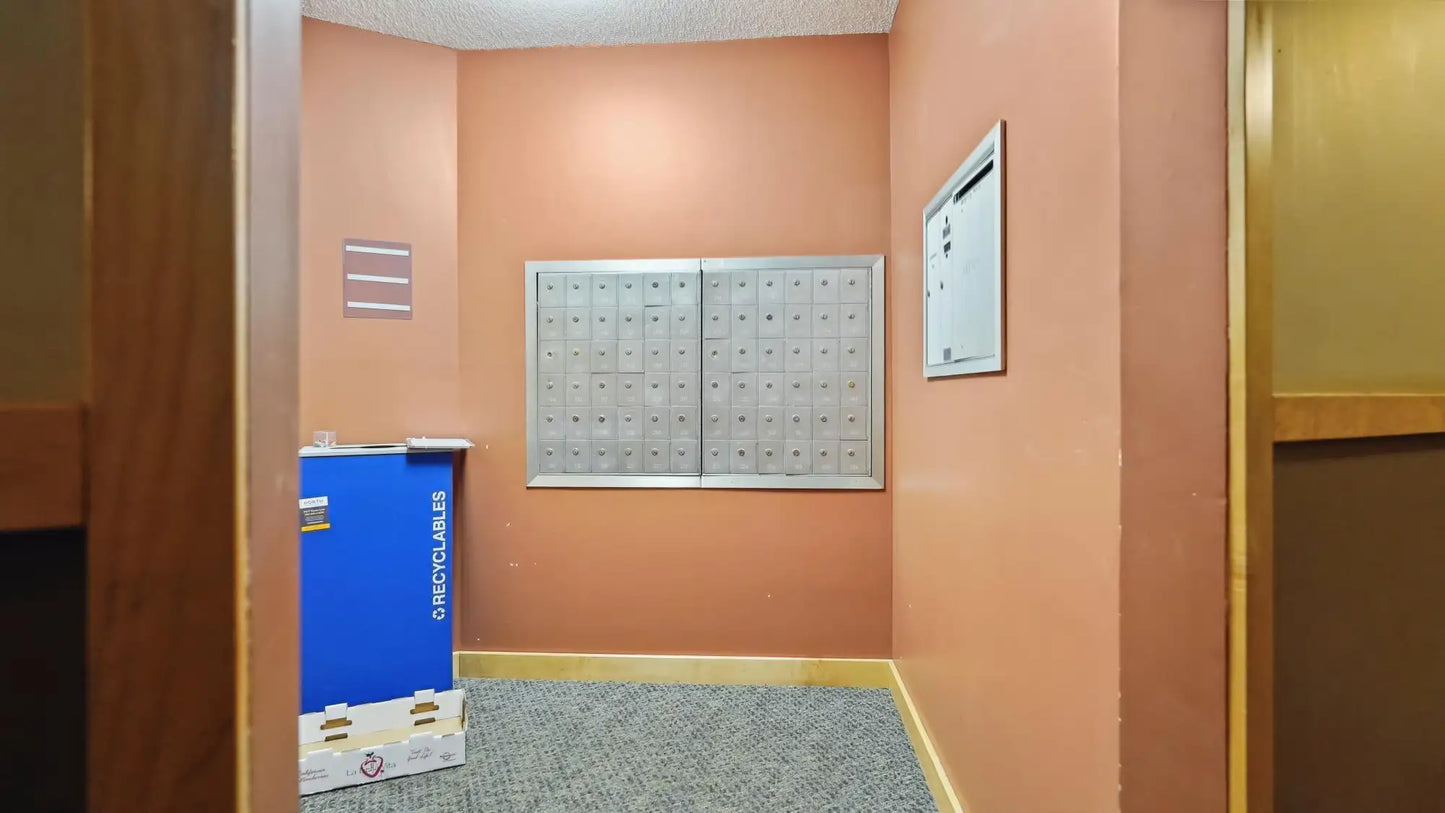 3540 Hennepin Avenue, Minneapolis, MN 55408