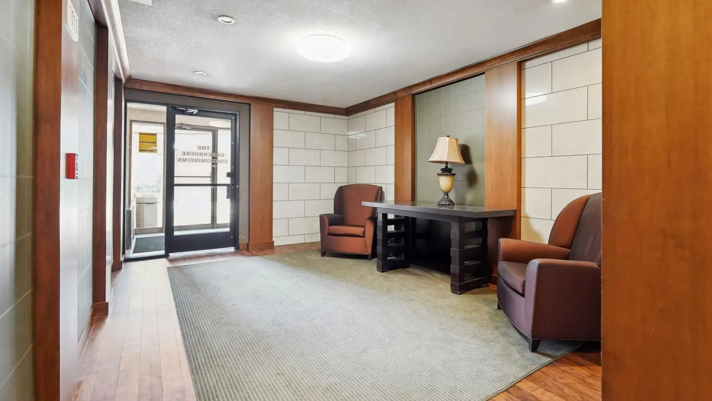 3540 Hennepin Avenue, Minneapolis, MN 55408