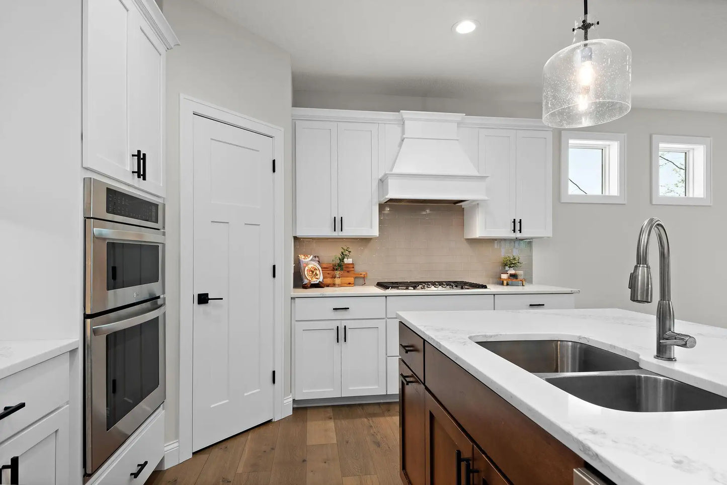 422 Overlook Circle, Saint Michael, MN 55376