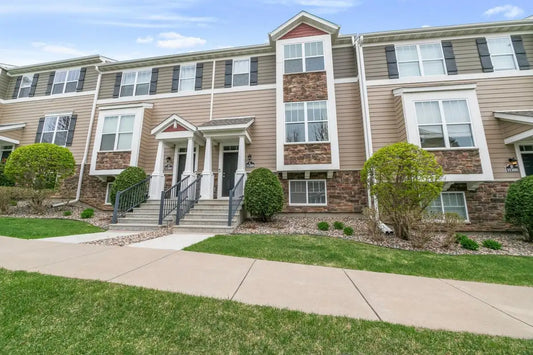 11300 Sandcastle Drive, Woodbury, MN 55129