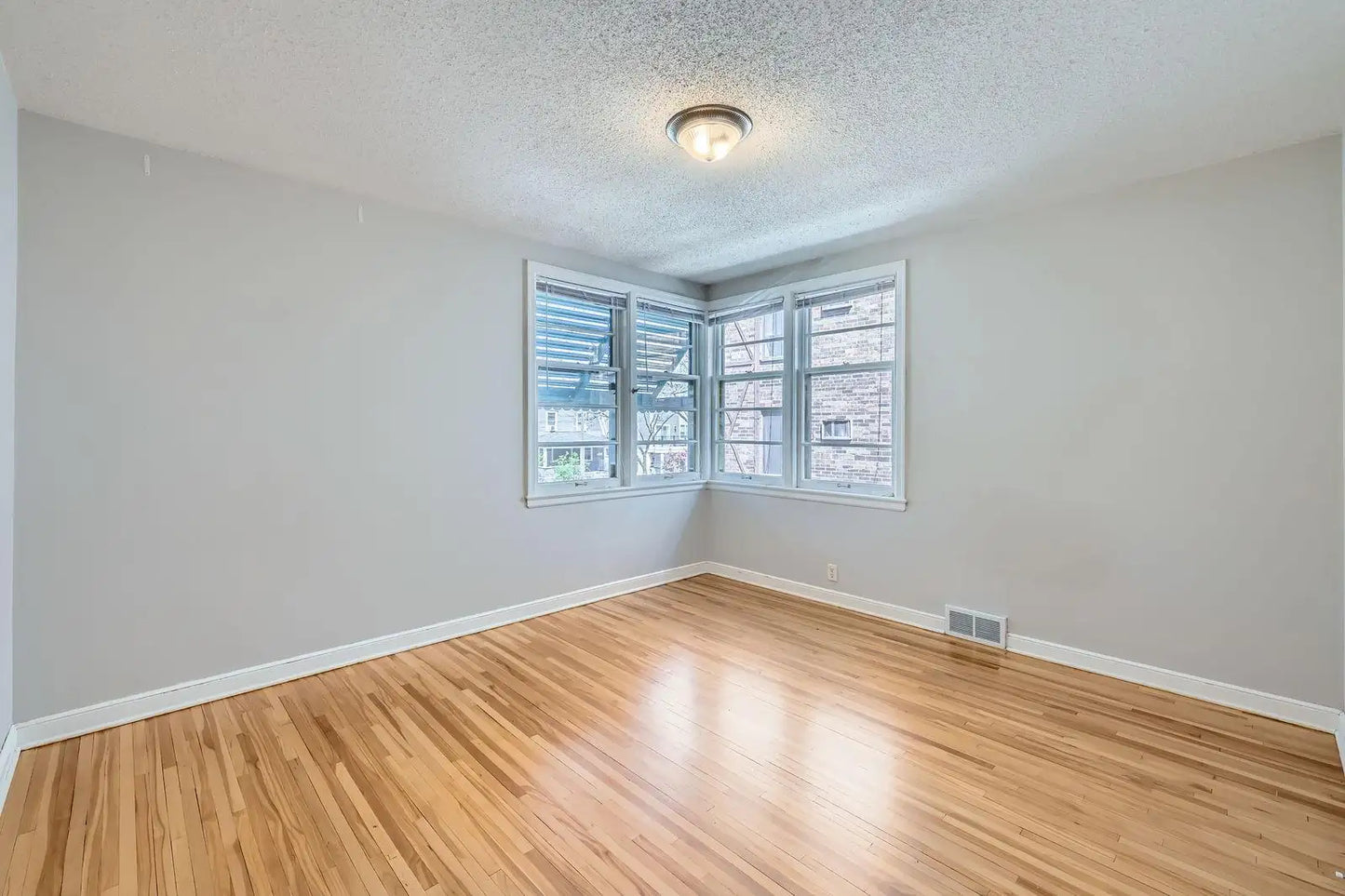 3527 Dupont Avenue, Minneapolis, MN 55408