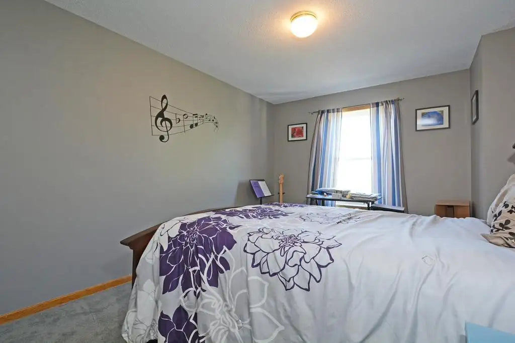 1899 Bluestem Lane, Shoreview, MN 55126