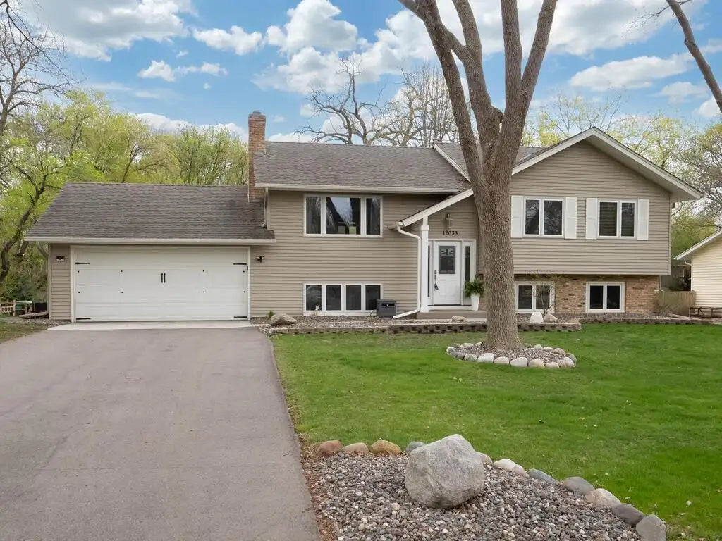 12033 Robin Road, Maple Grove, MN 55369