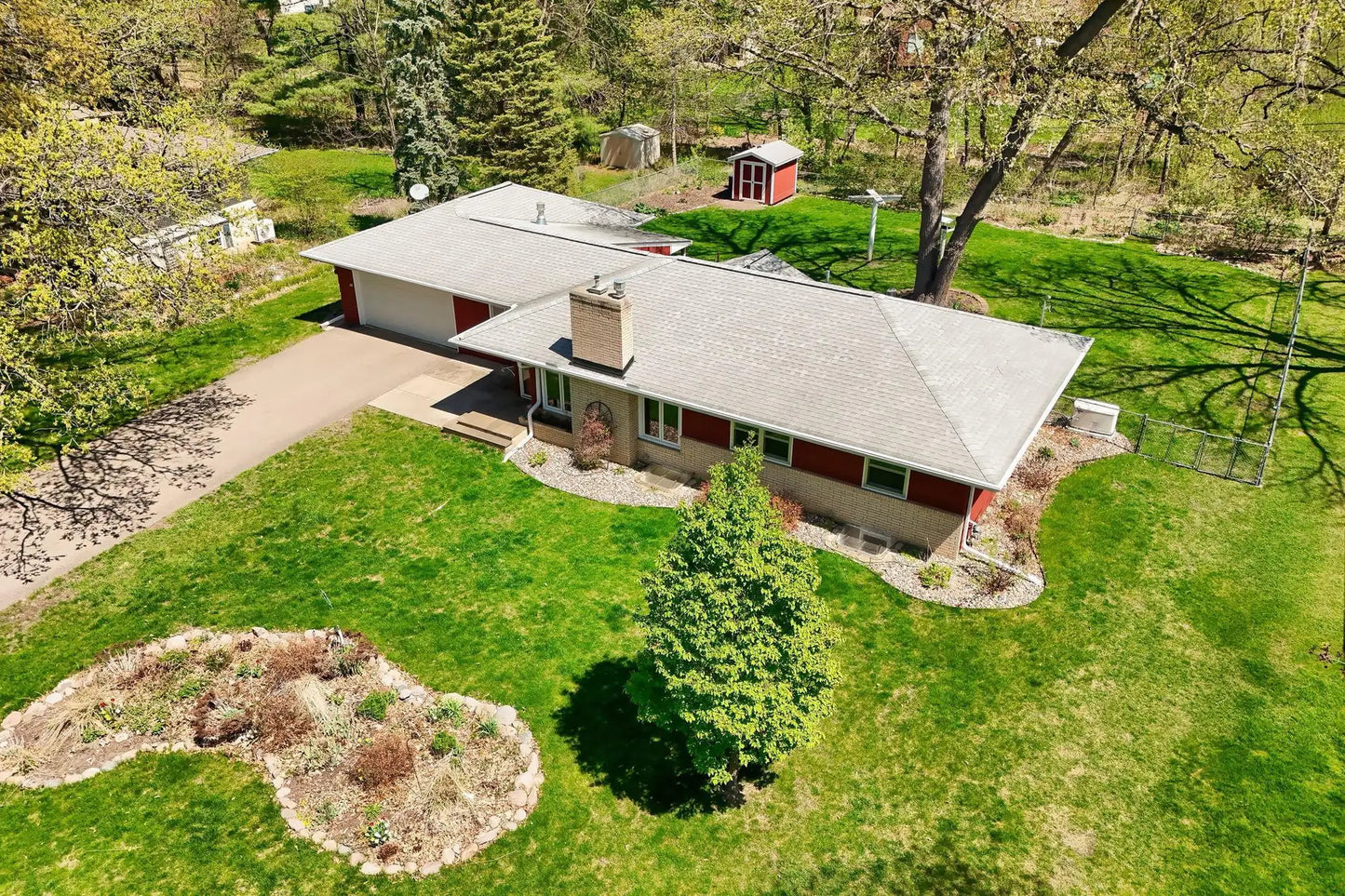 720 Kingsview Lane, Plymouth, MN 55447