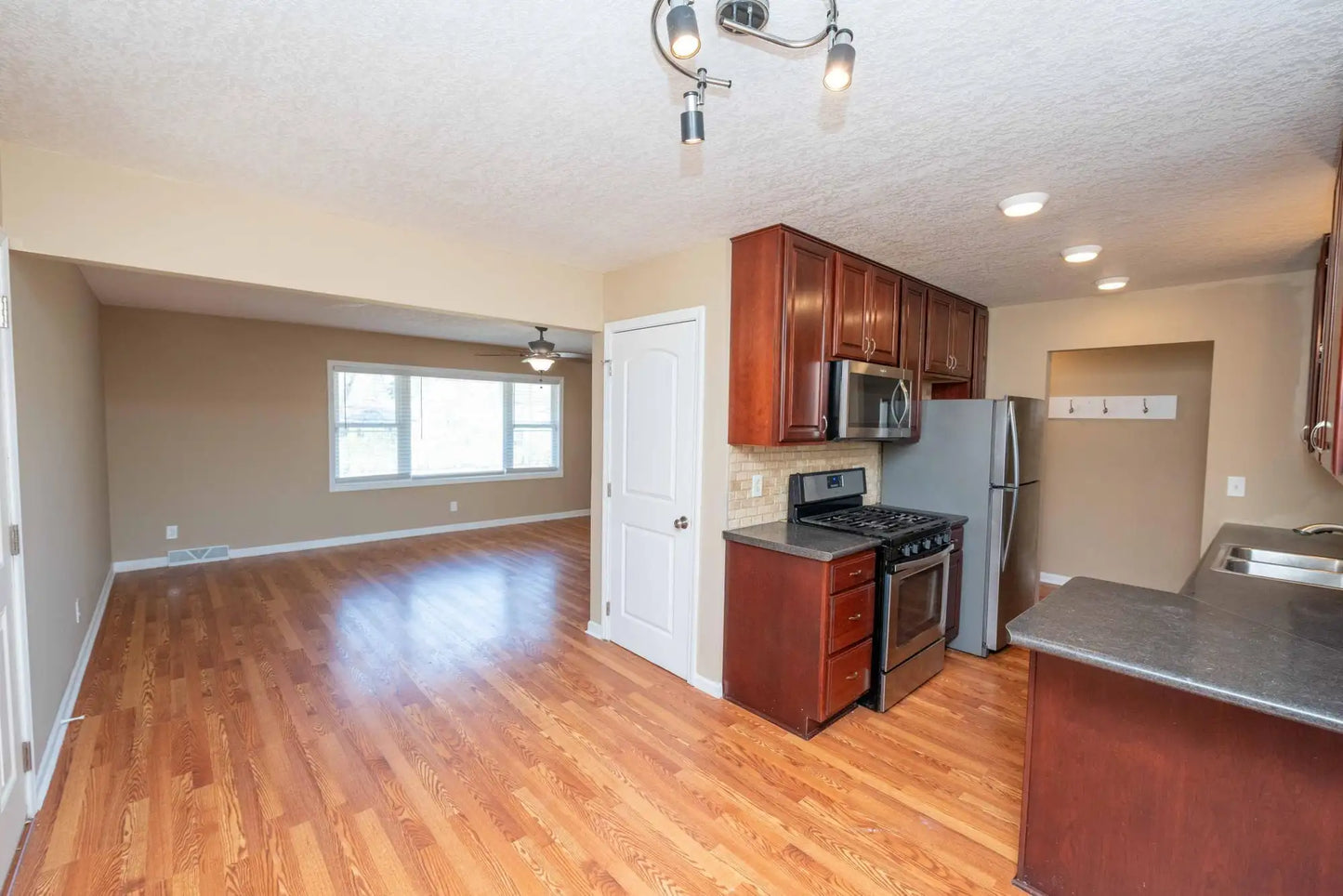 3112 67th Avenue, Brooklyn Center, MN 55429