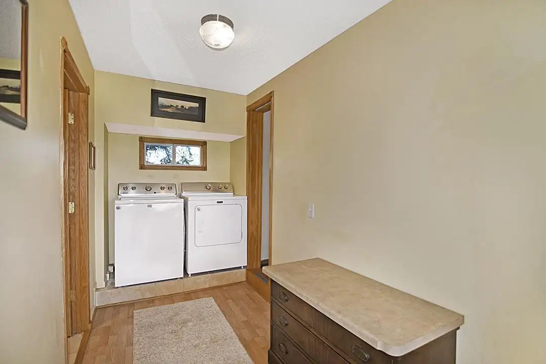 261 Fairhaven Avenue, South Haven, MN 55382