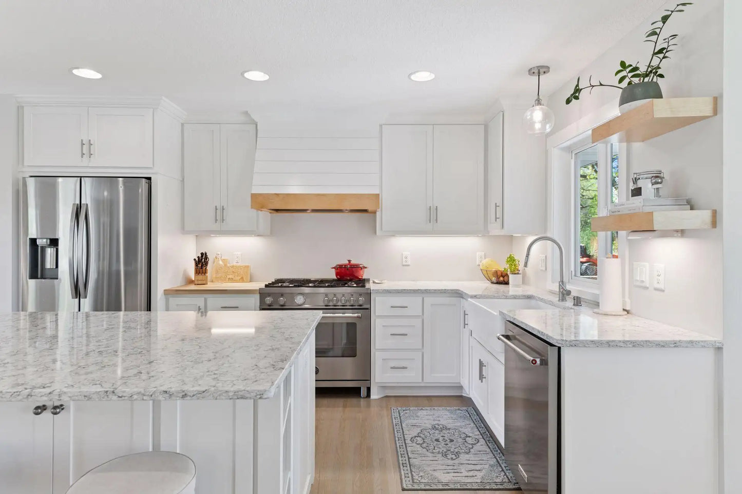 7182 Harold Avenue, Golden Valley, MN 55427
