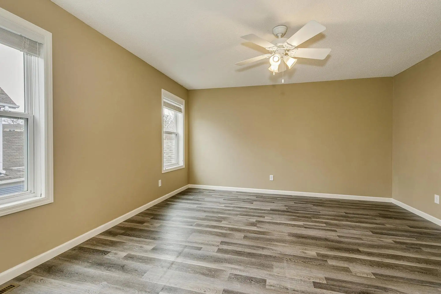 4947 Hamlet Avenue, Oakdale, MN 55128