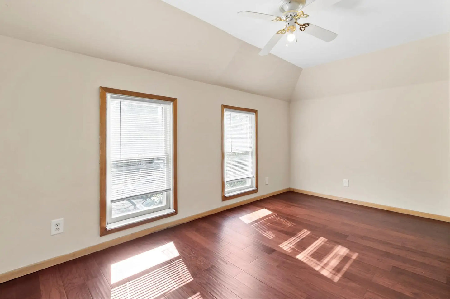 1852 Quincy Street, Minneapolis, MN 55418